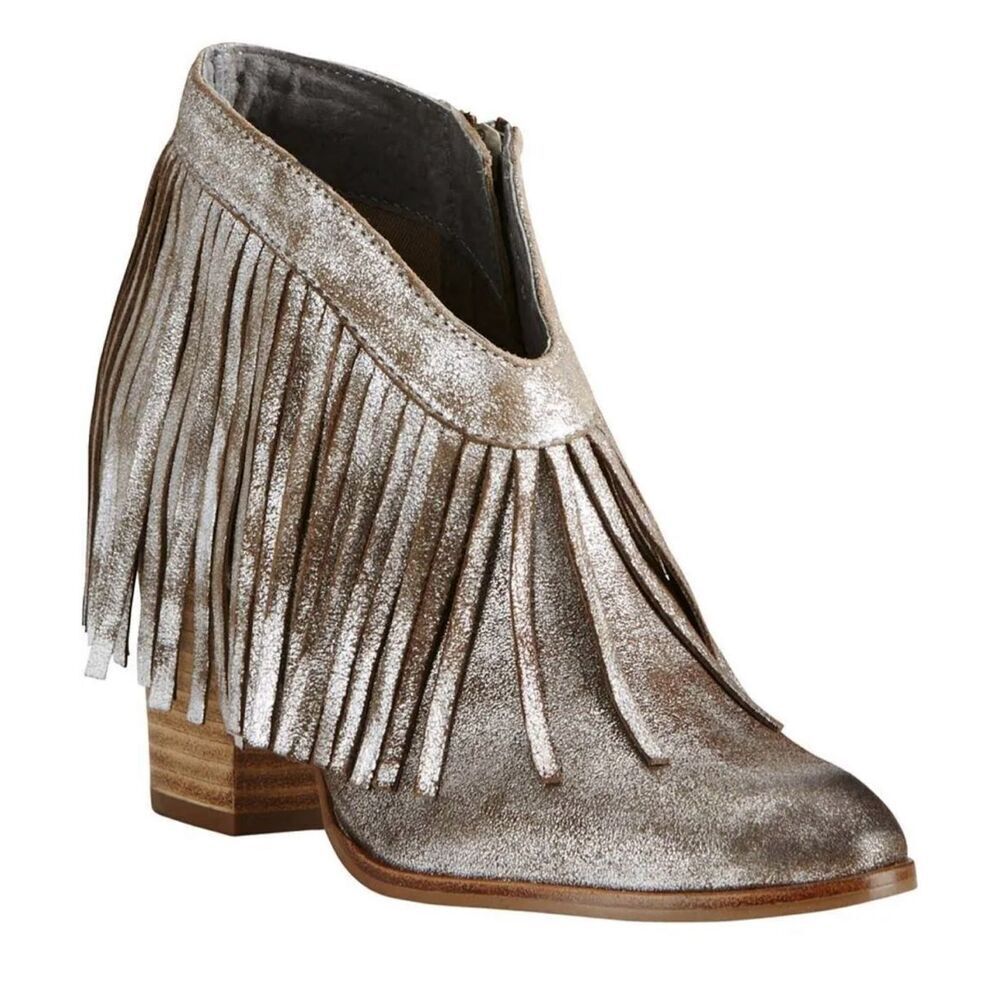 Ariat Unbridled Layla Deep Scallop Distressed Fringe Ankle Western Boho Boots 7
